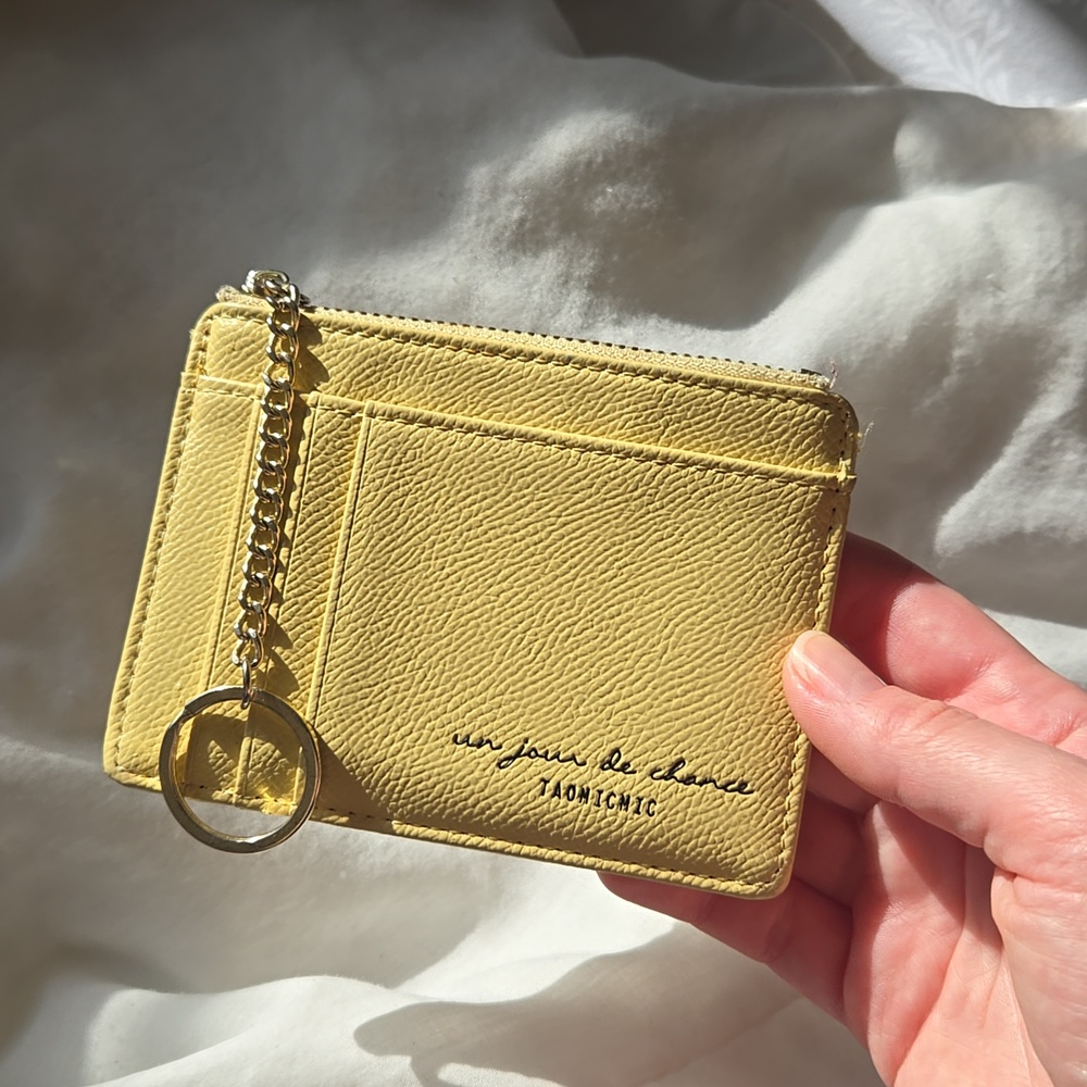 Yellow Fake Leather Card Holder And Keychain Mother's Day Gift For Mom - Picture 8 of 8